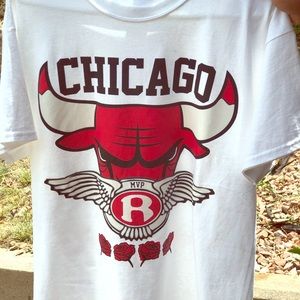 Chicago bulls large tee shirt